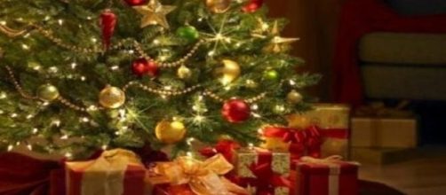 Natale 2016, come decorare l'albero e i dolci natalizi