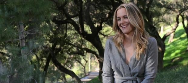 Alicia Silverstone senza veli a sostegno di Peta Alicia Silverstone senza veli a sostegno di Peta