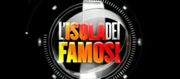 Isola dei Famosi 2017: arriva un prete tra i naufraghi e saltano Venier e Signorini? Isola dei Famosi 2017: arriva un prete tra i naufraghi e saltano Venier e Signorini?