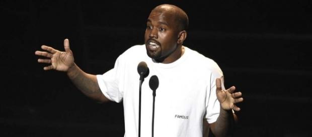 Kanye West está internado en Los Angeles Kanye West está internado en Los Angeles