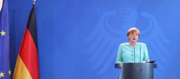 Merkel: EU braucht keine neuen Verträge | Politik - dasgelbeblatt.de Merkel: EU braucht keine neuen Verträge | Politik - dasgelbeblatt.de