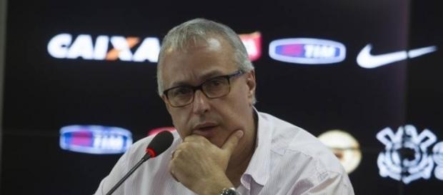 Roberto de Andrade, presidente do Corinthians Roberto de Andrade, presidente do Corinthians