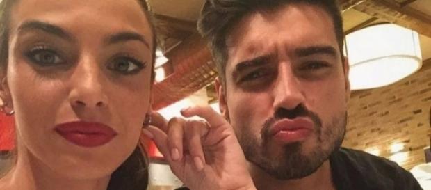Fabio e Nicole a cena, ora si sono lasciati Fabio e Nicole a cena, ora si sono lasciati