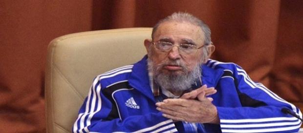 Fidel Castro morre aos 90 anos de idade Fidel Castro morre aos 90 anos de idade