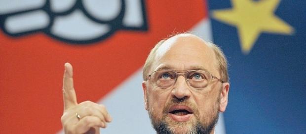 Der trockene Alkoholiker und EU-Fanatiker Martin Schulz will hoch hinaus. Der trockene Alkoholiker und EU-Fanatiker Martin Schulz will hoch hinaus.