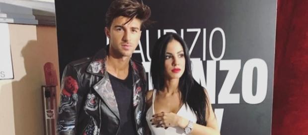 Ecco la coppia nel noto show di Maurizio Costanzo. Ecco la coppia nel noto show di Maurizio Costanzo.