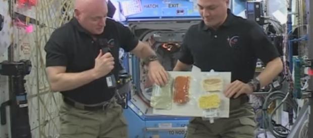 ISS Astronauts To Celebrate Thanksgiving In Space: Here's How ... - techtimes.com ISS Astronauts To Celebrate Thanksgiving In Space: Here's How ... - techtimes.com