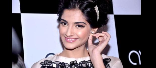 Sonam Kapoor to act with Ranbir Kapoor after 10 long years ? (Image source: Wikimedia Commons) Sonam Kapoor to act with Ranbir Kapoor after 10 long years ? (Image source: Wikimedia Commons)