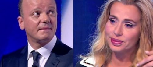 Gigi D'Alessio ha attaccato Valeria Marini sul debito di 200.000 euro