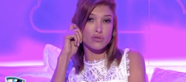 Mélanie (#SS10) : Bipolarité, Addiction et mythomanie... Ses camarades et Ayem balancent ! Mélanie (#SS10) : Bipolarité, Addiction et mythomanie... Ses camarades et Ayem balancent !