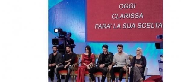 Uomini e donne: tutti i dettagli sulla scelta di Clarissa. Uomini e donne: tutti i dettagli sulla scelta di Clarissa.