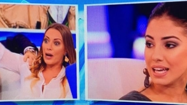 Pomeriggio 5: scontro tra Giulia De Lellis e Karina Cascella