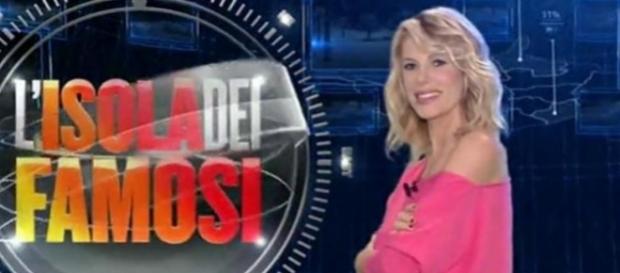 Isola dei Famosi: Voto via Twitter, Social Club e 13^ concorrente ... - melty.it Isola dei Famosi: Voto via Twitter, Social Club e 13^ concorrente ... - melty.it