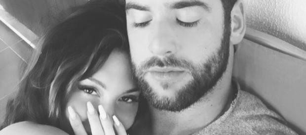 O jovem casal sempre foi discreto no namoro. O jovem casal sempre foi discreto no namoro.
