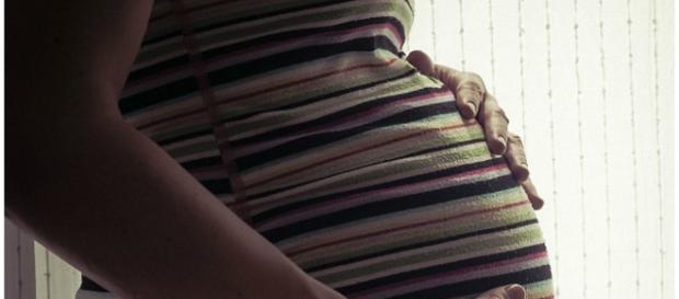 Recém-mamãe acusou namorado de violação Recém-mamãe acusou namorado de violação