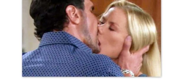 Scatta di nuovo la passione tra Brooke e Bill Scatta di nuovo la passione tra Brooke e Bill