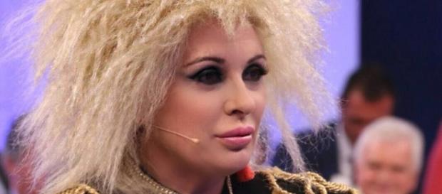 Tina Cipollari lascia Uomini e donne? Tina Cipollari lascia Uomini e donne?