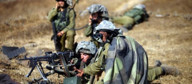 Forțele militare israeliene, într-un exercițiu militar pe Înălțimile Golan - Wikimedia Commons Forțele militare israeliene, într-un exercițiu militar pe Înălțimile Golan - Wikimedia Commons