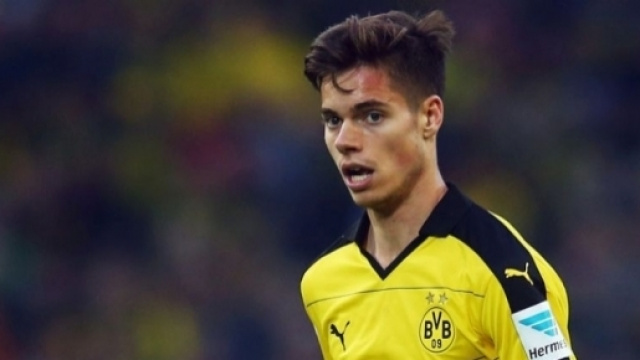 Dortmund sign 1860 Munich youngster Weigl | Borussia Dortmund ... - bundesliga.com