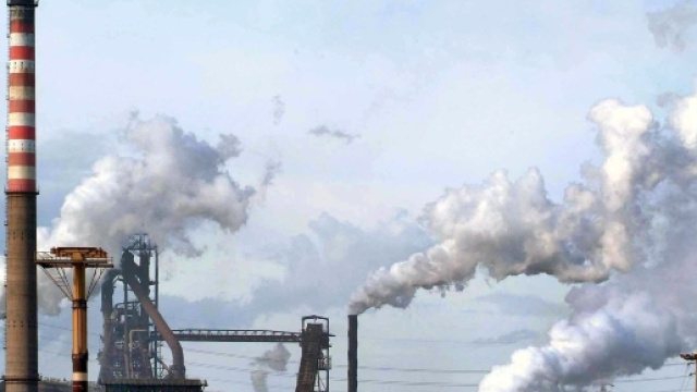 L'Ilva di Taranto e i suoi fumi stanno causando gravi problemi di salute.
