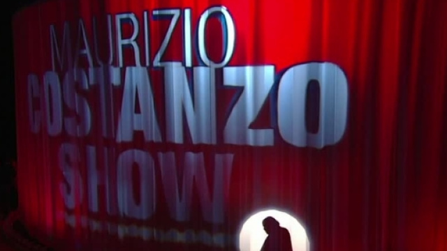 Replica Maurizio Costanzo Show del 27 novembre