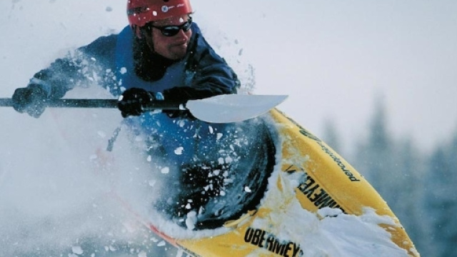 Snow-kayaking in colorado sulle nevi di Aspen