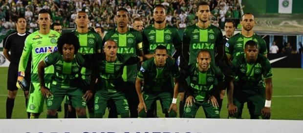 EN VIVO: Avión con futbolistas brasileños se estrella en Colombia ... - sputniknews.com EN VIVO: Avión con futbolistas brasileños se estrella en Colombia ... - sputniknews.com