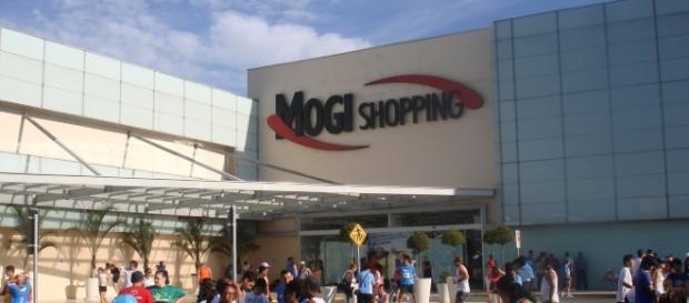 Tradicional shopping do Alto Tietê é um dos centros de compra mais frequentados na região em dezembro Tradicional shopping do Alto Tietê é um dos centros de compra mais frequentados na região em dezembro
