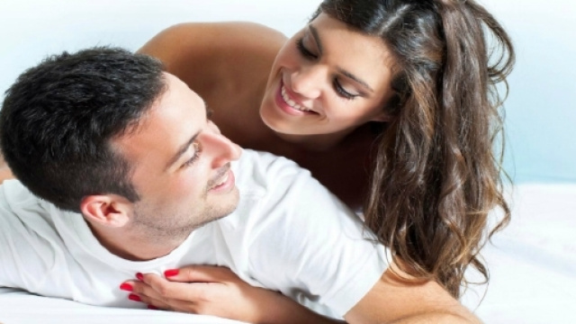 Nel 2030 smetteremo di fare l'amore per troppe distrazioni tecnologiche