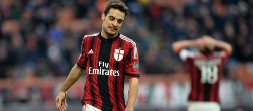 Bonaventura con Montolivo sullo sfondo, entrambi infortunati - rossoneriblog.com