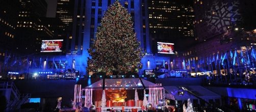 Watch 2016 Rockefeller Christmas Tree Lighting - firstpost.com