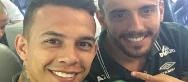 Danilo e Alan viajaram em busca do sonhado titulo (Foto: Reprodução/Instagram) Danilo e Alan viajaram em busca do sonhado titulo (Foto: Reprodução/Instagram)