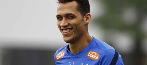 Direção da Chapecoense confirma o acerto com zagueiro Neto, ex-Santos - globo.com Direção da Chapecoense confirma o acerto com zagueiro Neto, ex-Santos - globo.com