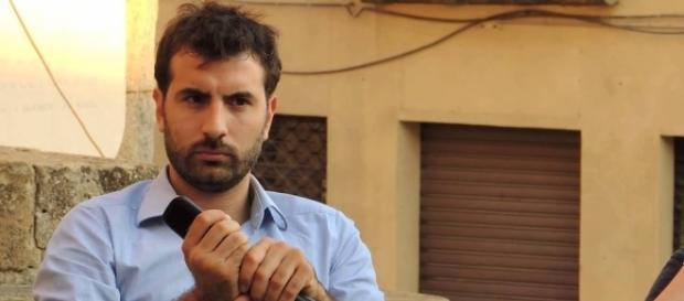 Il deputato di Sel, Erasmo Palazzotto: tre anni fa, insieme all'on. Claudio Fava, aveva presentato un'interrogazione parlamentare sulla Bcc di Paceco Il deputato di Sel, Erasmo Palazzotto: tre anni fa, insieme all'on. Claudio Fava, aveva presentato un'interrogazione parlamentare sulla Bcc di Paceco