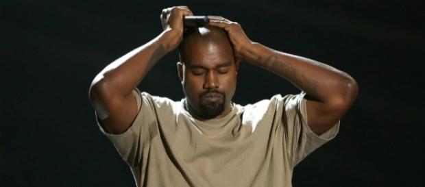 Kanye West still paranoid in hospital sources say he thinks everyone is out to get him. Photo: Blasting News Library- inquisitr.com Kanye West still paranoid in hospital sources say he thinks everyone is out to get him. Photo: Blasting News Library- inquisitr.com