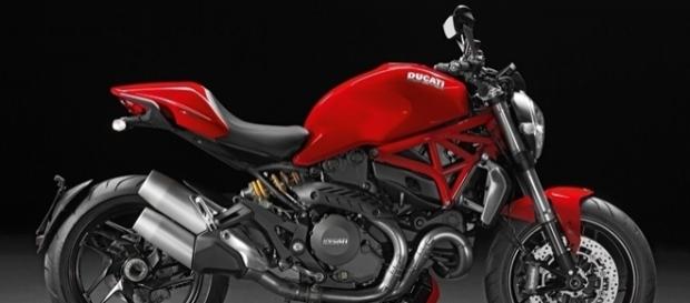 Monster 1200 2017 entrega 152 cv, 15 a a mais do que a anterior Monster 1200 2017 entrega 152 cv, 15 a a mais do que a anterior