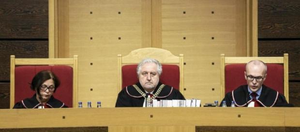 Prezes TK odpowiada Beacie Kempie: Ogłaszanie orzeczeń Trybunału ... - dziennik.pl Prezes TK odpowiada Beacie Kempie: Ogłaszanie orzeczeń Trybunału ... - dziennik.pl