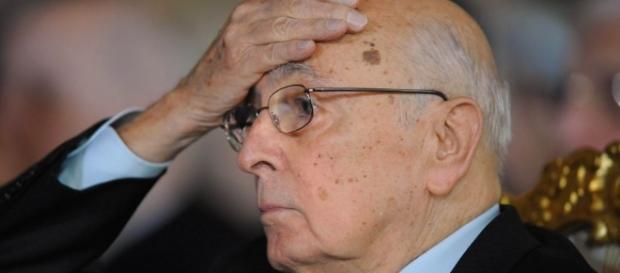 Referendum, Napolitano critica Renzi: 'Non si vota per il taglio alle poltrone' Referendum, Napolitano critica Renzi: 'Non si vota per il taglio alle poltrone'