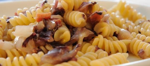 Ricetta - Pasta speck e radicchio - Le ricette dello spicchio d'aglio - lospicchiodaglio.it Ricetta - Pasta speck e radicchio - Le ricette dello spicchio d'aglio - lospicchiodaglio.it
