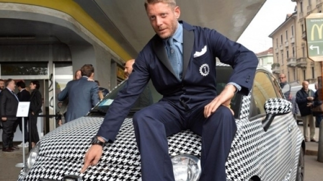Lapo Elkann: &laquo;Amo pi&ugrave; la 500 della mia fidanzata&raquo; - VanityFair.it - vanityfair.it
