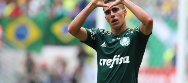 Gabriel Girotto tem 24 anos e pode ser o novo reforço do Timão Gabriel Girotto tem 24 anos e pode ser o novo reforço do Timão