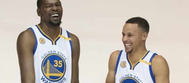 Kevin Durant y Stephen Curry - Golden State Warriors - libertaddigital.com Kevin Durant y Stephen Curry - Golden State Warriors - libertaddigital.com