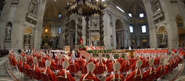 La Iglesi Católica actual y la problemática de los dogmas La Iglesi Católica actual y la problemática de los dogmas