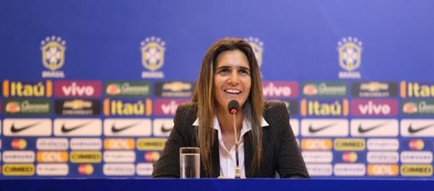 Nova técnica da Seleção Brasileira de Futebol Feminino deu entrevista coletiva no RJ Nova técnica da Seleção Brasileira de Futebol Feminino deu entrevista coletiva no RJ