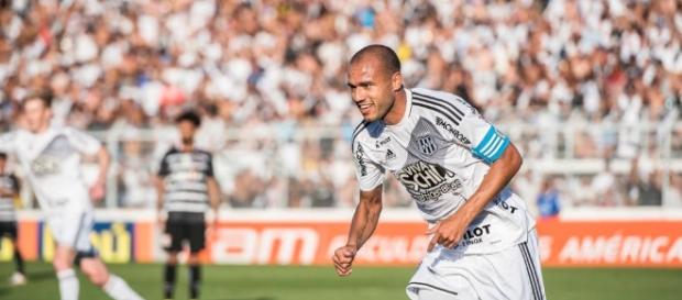 Roger viajou para o Rio de Janeiro para fechar com o Botafogo sem conhecimento da Ponte Preta Roger viajou para o Rio de Janeiro para fechar com o Botafogo sem conhecimento da Ponte Preta