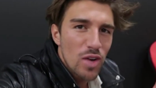 Andrea Damante commenta le sue scelte.