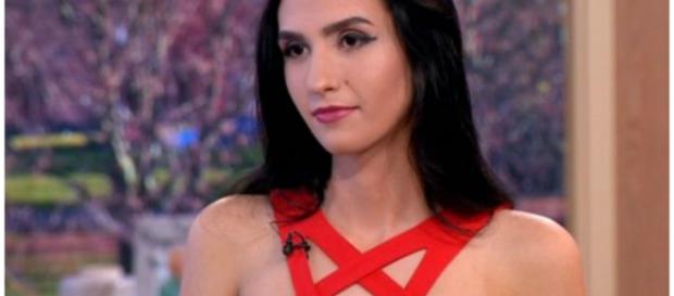 Aleexandra esteve na TV falando sobre sua decisão Aleexandra esteve na TV falando sobre sua decisão