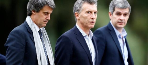 Alfonso Prat-Gay, Mauricio Macri y Marcos Peña Alfonso Prat-Gay, Mauricio Macri y Marcos Peña