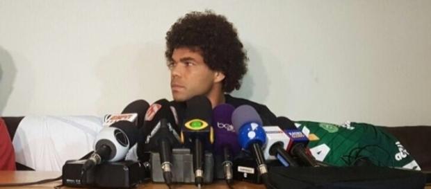 Camilo jogou na Chapecoense (Foto: Reprodução/Twitter) Camilo jogou na Chapecoense (Foto: Reprodução/Twitter)