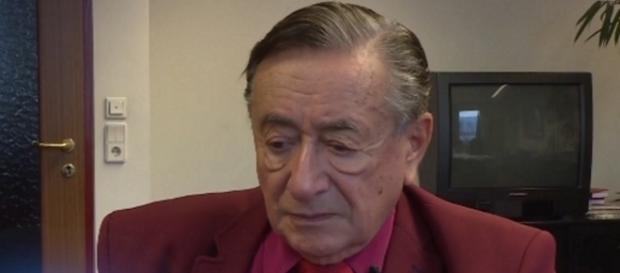 Richard Lugner (84) will Cathy nicht verletzten / Foto: Oe24 Screenshot Richard Lugner (84) will Cathy nicht verletzten / Foto: Oe24 Screenshot